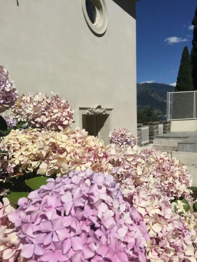 Maison Blanche Dervio Bed & Breakfast
